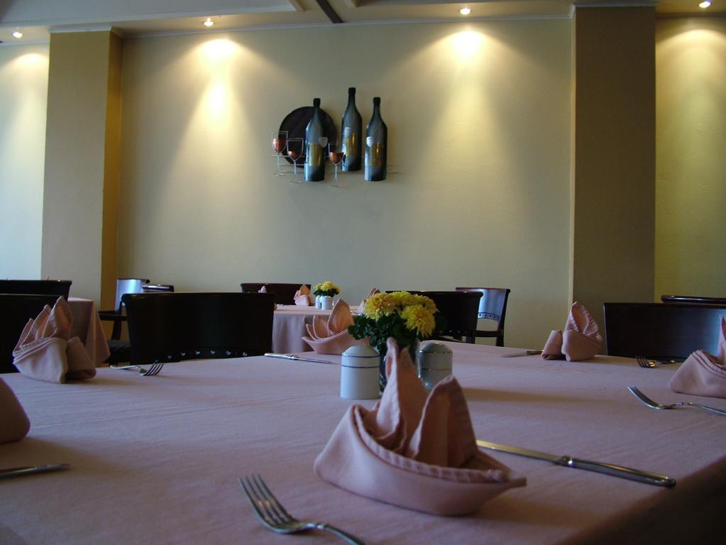Ambassador Hotel & Casino ปารามารีโบ ภายนอก รูปภาพ