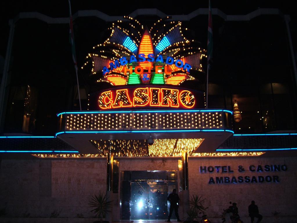 Ambassador Hotel & Casino ปารามารีโบ ภายนอก รูปภาพ