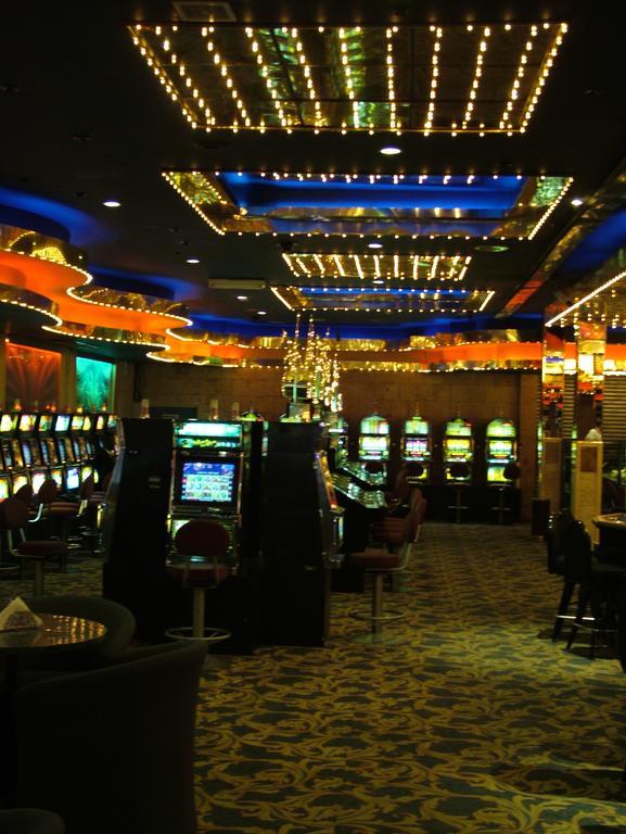 Ambassador Hotel & Casino ปารามารีโบ ภายนอก รูปภาพ